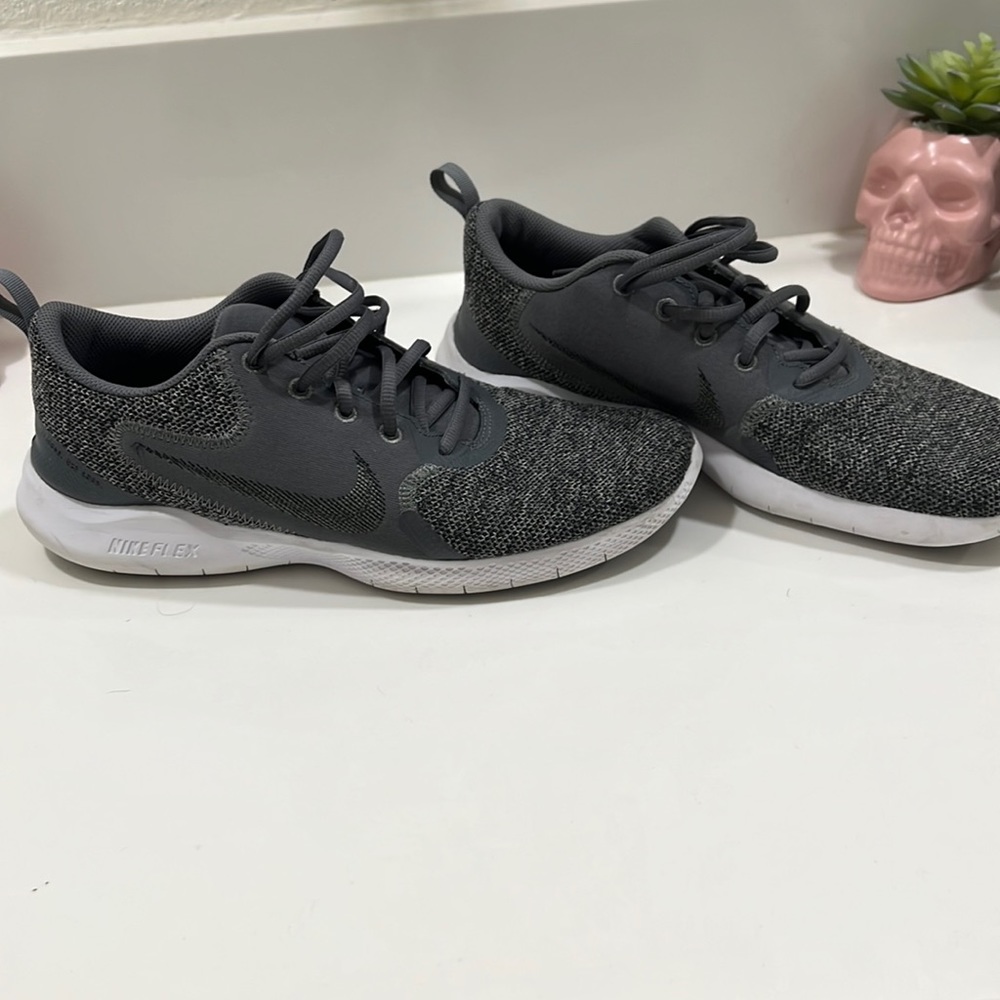 Nike flex experience run 10